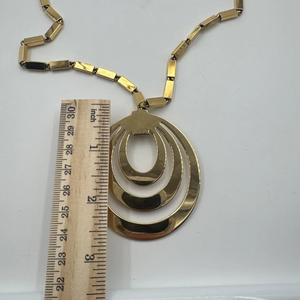 Vtg Monet  Midcentury Modern Goldplate Large‎ Oval Pendant Long Necklace 1966
